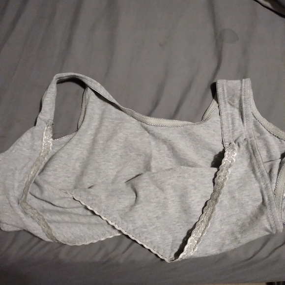 Large maternity/nursing sports bra - Picture 4 of 6